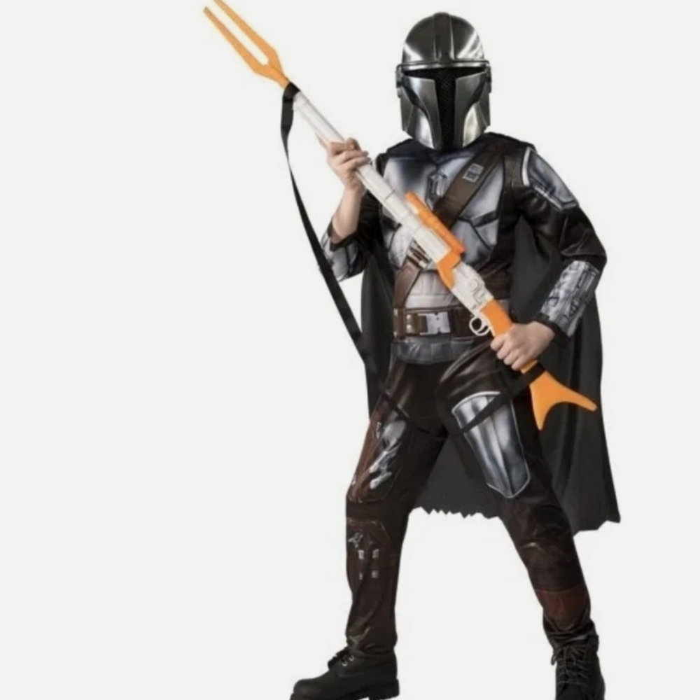 Rubie's Mandalorian Costume- Black and Silver Size Small 4/6